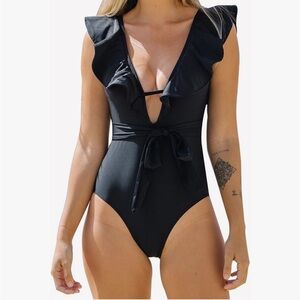 NWT Sporlike Women’s One Piece Black V-Neck Ruffle Monokini Size L
